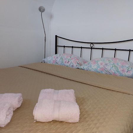 Apartman Biba Lubenice Exteriör bild