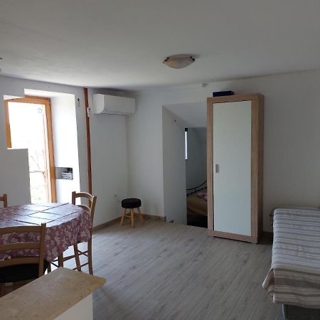 Apartman Biba Lubenice Exteriör bild