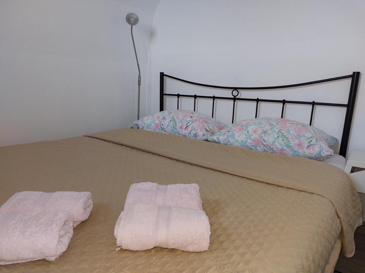 Apartman Biba Lubenice Exteriör bild